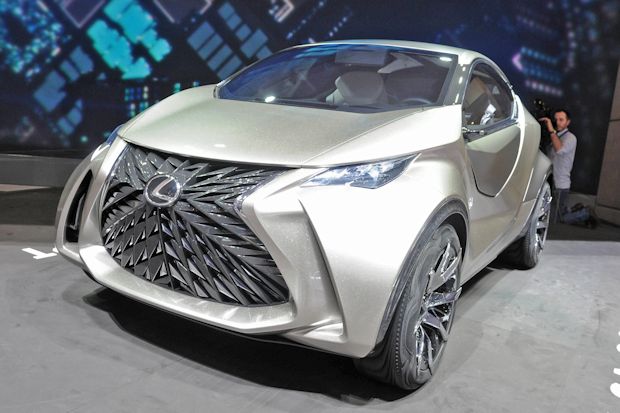 Weltpremiere feiert in Genf das Konzeptauto Lexus LF-SA.