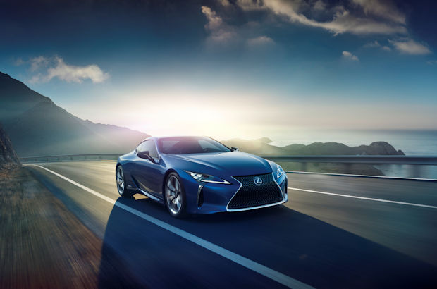 Das Lexus LC 500h Luxus Coupé feiert seine Weltpremiere auf dem Genfer Salon 2016.