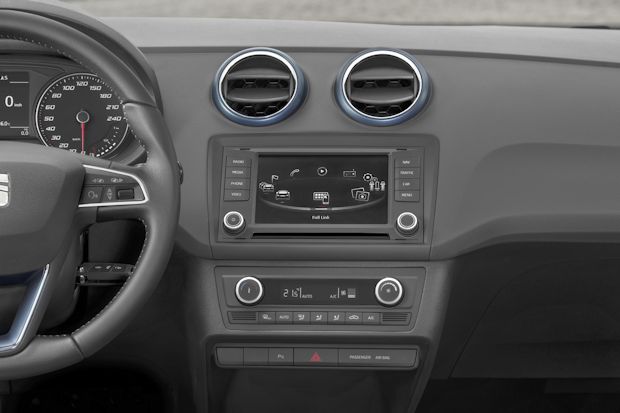 In die "Connect"-Sondermodelle integriert SEAT preisgünstig Smartphone-Funktionen von Samsung.