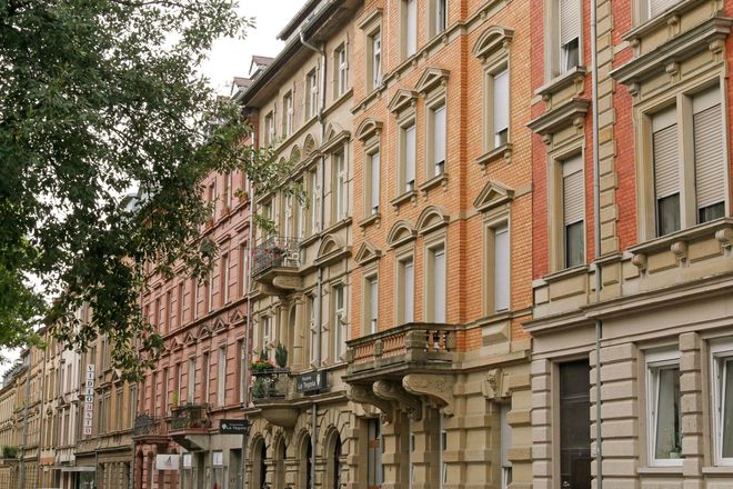 Jollystraße in Karlsruhe: In der Weststadt sind noch viele Jugendstilbauten erhalten.