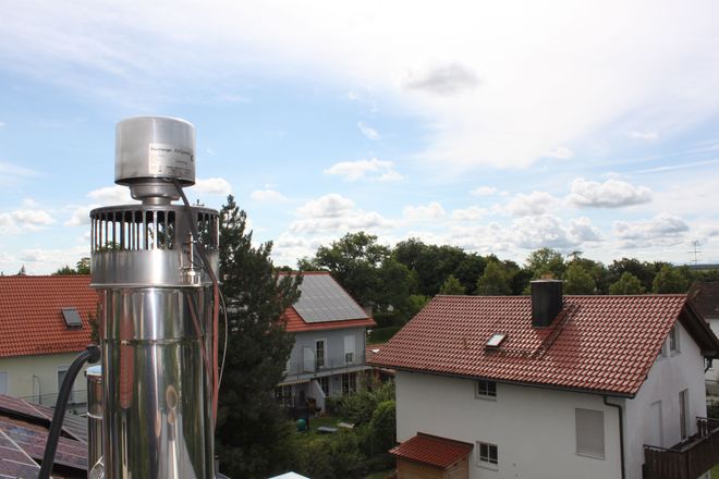 Moderne Schornsteintechnik verhindert, dass gesundheitsschädlicher Feinstaub über den Schornstein in die Umgebungsluft entweicht.
