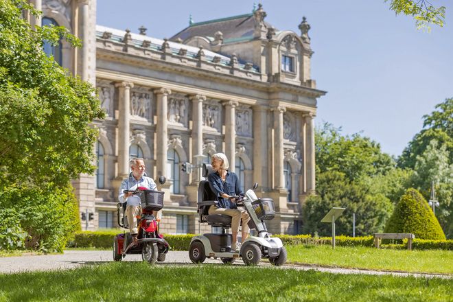 Aktiver Urlaub trotz Bewegungseinschränkung - mit dem Elektromobil kein Problem.