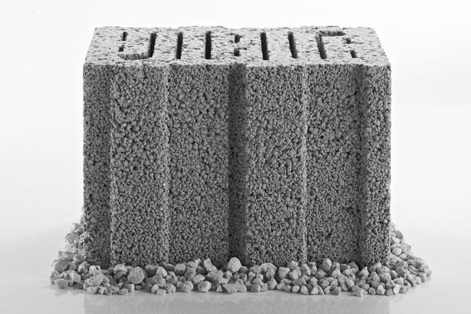 Leichtbeton-Mauersteine verfügen über einen eingebauten Wärmepuffer und regulieren mit ihrer diffusionsoffenen Struktur auch die Luftfeuchtigkeit.