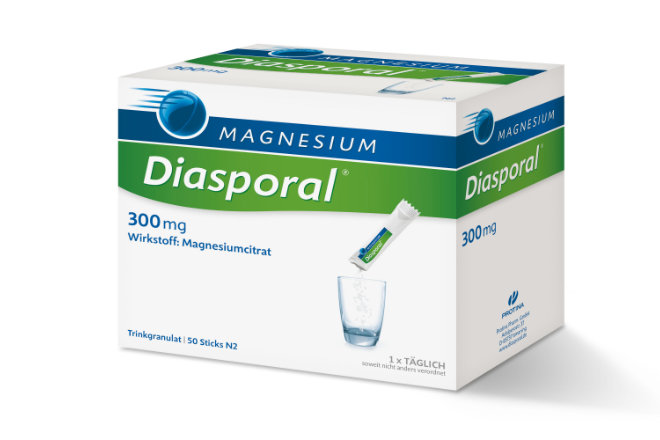 Die DGE empfiehlt täglich 300 bis 400 Milligramm Magnesium. Apotheken-Präparate mit Magnesium-Citrat sind besonders körperverträglich und schnell aktiv.