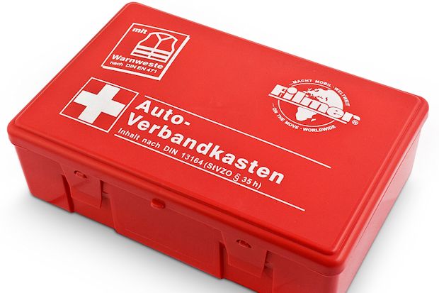 Was gehört nach DIN 13164:2014-01 in den Verbandskasten?