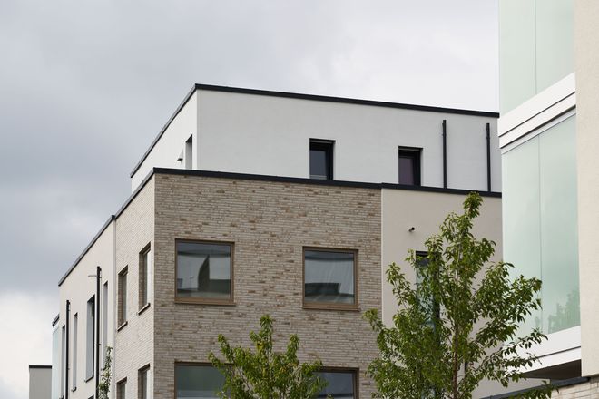 Putz oder Klinker: Welches Material die wärmegedämmte Fassade des Zuhauses ziert, ist allein eine Frage des persönlichen Geschmacks.