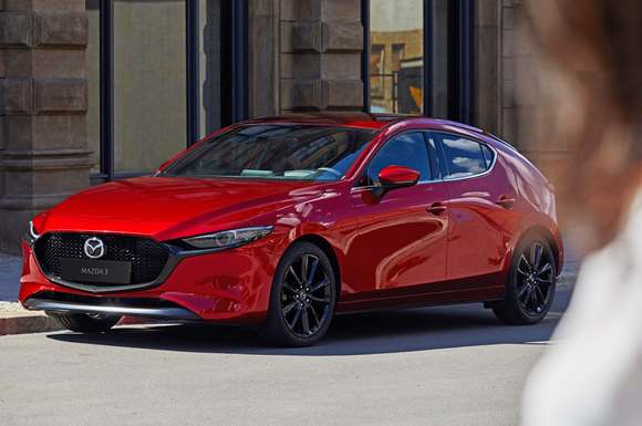 Die neue Modellreihe des Mazda3 ist mit der Skyactiv-X-Motortechnologie erhältlich, die Funktionsprinzipien aus Otto- und Dieselmotoren verbindet.