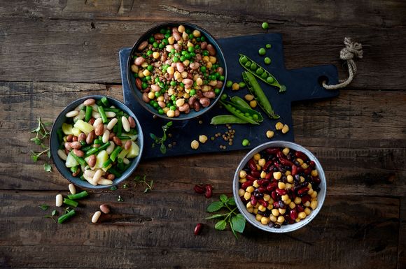 Ein echtes Powerfood: Hülsenfrüchte liefern neben dem hohen Gehalt an Proteinen Ballaststoffe, wichtige Vitamine und Mineralstoffe - die richtige Wahl für alle, die sich ausgewogen und bewusst ernähren möchten.