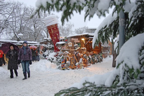 Ein entspannter Bummel über kleine, feine Weihnachtsmärkte im Schmallenberger Sauerland lässt die Vorfreude aufs Fest steigen.