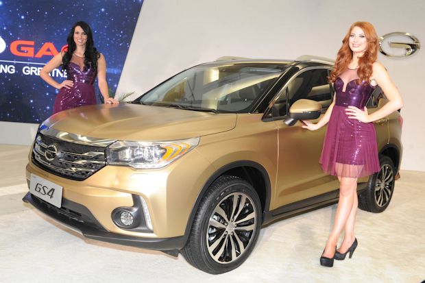 Der GAC Trumpchi GS4 will mit konventionellen Mitteln gegen europäische Kompakt-SUV antreten.