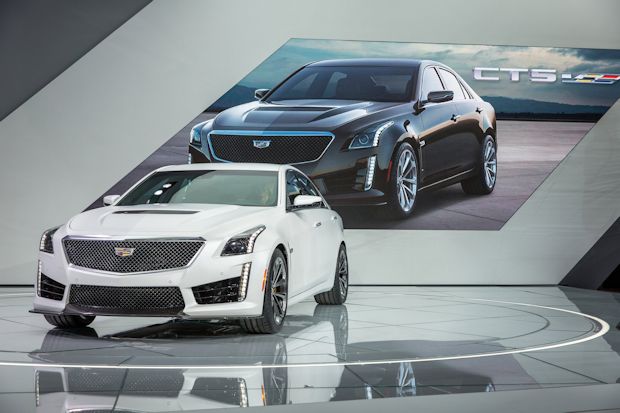 In Detroit enthüllt Cadillac mit dem CTS-V das stärkste Modell der 112-jährigen Firmengeschichte.
