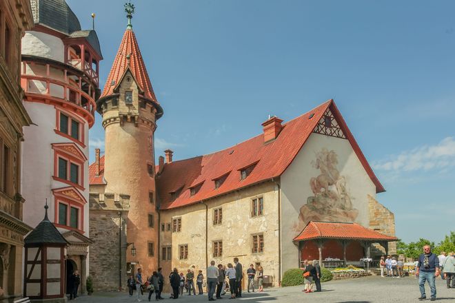 Vom Turm der Veste Heldburg kann man weit ins Land blicken - bis zum Thüringer Wald und dem Frankenwald.
