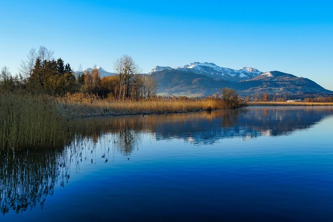 Berg- und Seenlandschaften wie Bernau im Chiemsee-Alpenland sind auch in der kalten Jahreszeit ideale Gegenden zum Gesundbleiben und Gesundwerden.