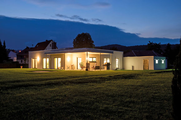 Ein Bungalow passt sich den unterschiedlichen Lebensbedürfnissen seiner Bewohner mühelos an - und ist somit eine Immobilie fürs Leben.