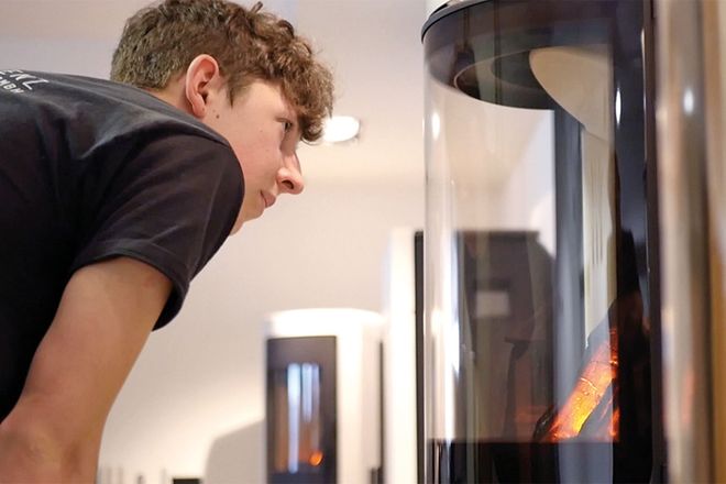Die Ausbildung zum Ofen- und Luftheizungsbauer bietet ausgezeichnete Zukunftsperspektiven.
