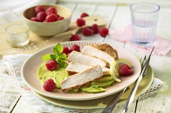 Geflügelfleisch und Himbeeren passen bestens zusammen.