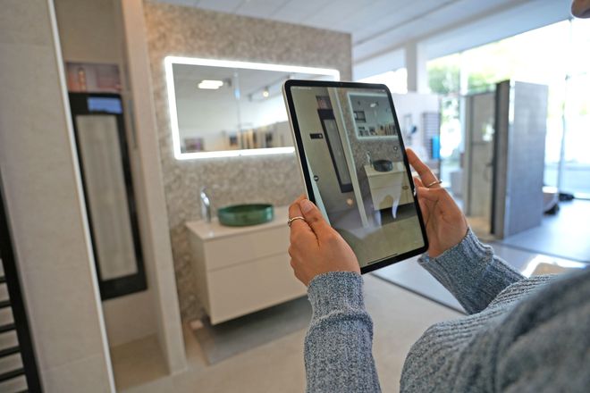 Wunschfliese gefunden? Die intelligente Bilderkennung führt am Smartphone oder Tablet direkt zu passenden Produktvorschlägen.
