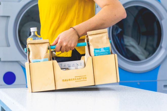Im tragbaren Kasten ist alles enthalten, was man zur Herstellung der meisten Reinigungsmittel braucht.