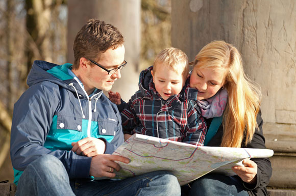 Familien können zwischen Deister und Steinhuder Meer abwechslungsreiche Herbsttage verbringen und beim Geocaching verborgene Schätze suchen.
