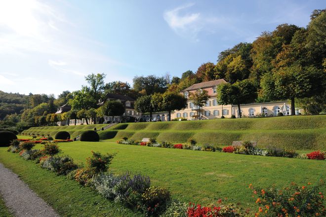 Der barocke Schlosspark von Bad Brückenau ist ein wunderbarer Ort zum Innehalten und Lustwandeln.