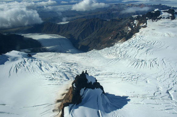 Die faszinierende Gletscherwelt des Vatnajökull-Nationalparks entdeckt man am besten in einer kleinen Gruppe mit kompetenter Führung.
