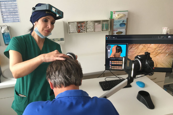 Mittels modernster Haaranalyse kann die optimale Therapie ermittelt werden.