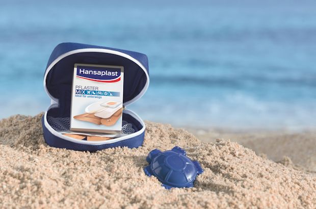 Hansaplast Pflaster Mix in blauer Outdoor Tasche