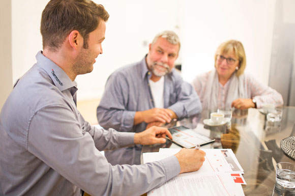 Die neue Heizung mieten statt kaufen: Bei einer anstehenden Heizungsmodernisierung sollten sich Immobilienbesitzer auch zu sogenannten Contracting-Lösungen informieren.