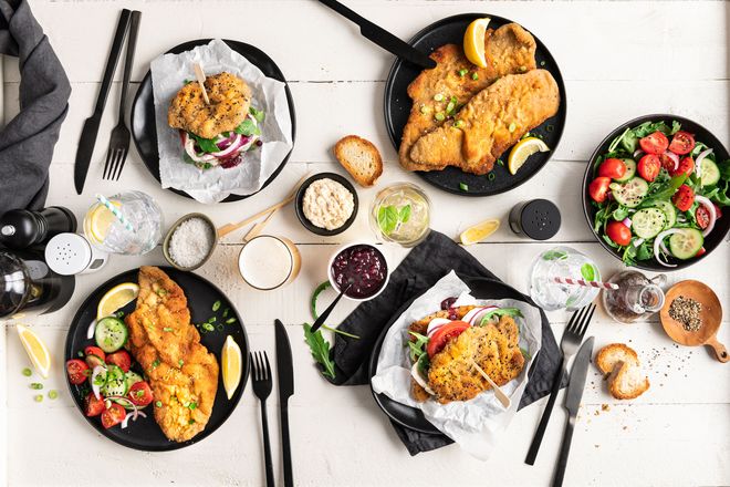 Schnitzel zählen für viele zu den Leibgerichten. Mit Butterschmalz gelingen sie besonders gut und einfach.