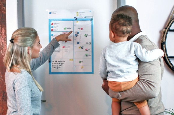 Eine gute Wochenplanung hilft einer Familie, das wirklich Wichtige im Auge zu behalten.