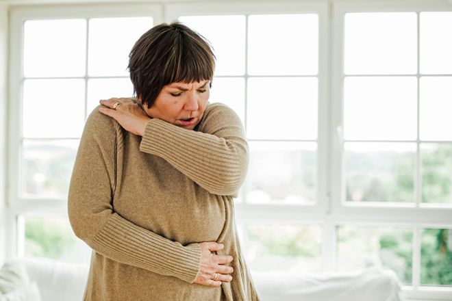 Die Mehrheit der Keuchhustenpatienten ist über 18 Jahre, ein Drittel sogar über 60. Sie haben oft mit einem besonders langwierigen Krankheitsverlauf zu kämpfen.