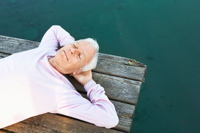Für viele ist Harninkontinenz als Begleiterscheinung von Prostatakrebs ein Tabuthema und nicht selten mit Scham und Unsicherheit verbunden. Doch es gibt wirksame Möglichkeiten, damit umzugehen und den Alltag wieder aktiv zu gestalten.