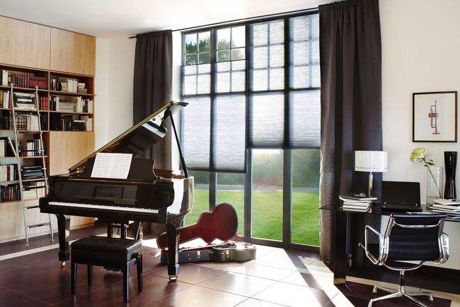 Echte Maßarbeit: Mode fürs Fenster sollte am beste individuell und passgenau für jedes Fenster geplant werden.