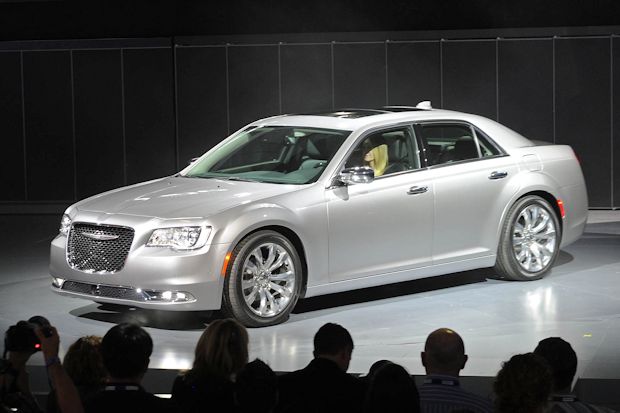 Auch nach dem 2015er-Facelift unverkennbar: Der Chrysler 300.