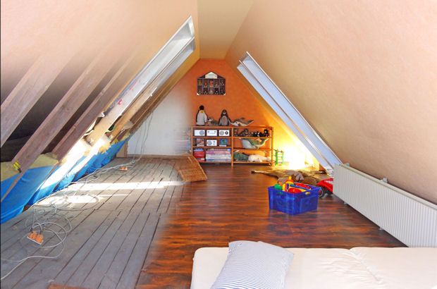 Ungenutzte Räume im Dachgeschoss lassen sich geschmackvoll ausbauen und vielfältig nutzen - eine gute Planung vorausgesetzt.