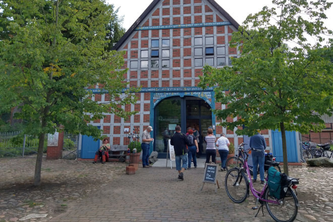 Etappenziel im Wendland: Das Rundlingsmuseum Lübeln bringt die einzigartigen Dörfer der Region näher.