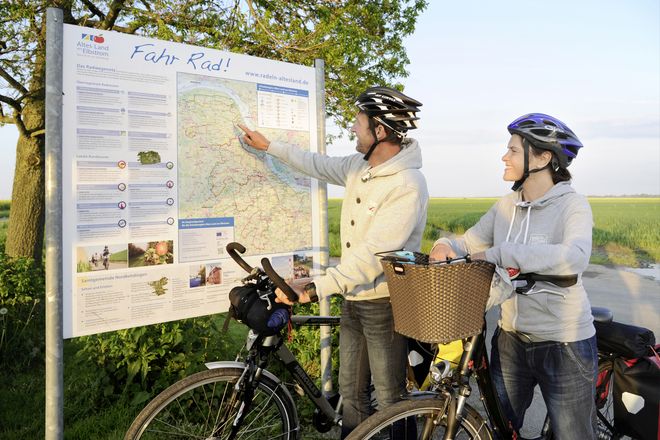 Am besten lässt sich das Alte Land am Elbstrom auf dem Fahrrad erkunden.
