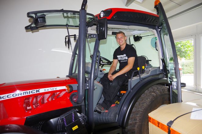 Schweres Gerät sicher beherrschen: Die Leidenschaft für Technik ist eine gute Voraussetzung für eine Ausbildung im Motorgeräte-Fachhandel.