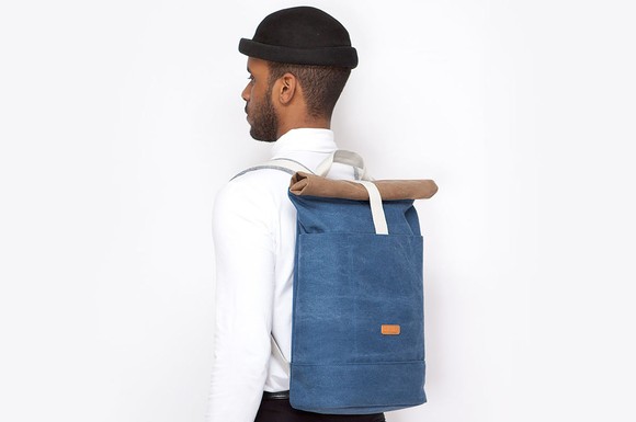Der minimalistische Style macht den Backpack zum angesagten Begleiter und Blickfang in allen Alltagssituationen.