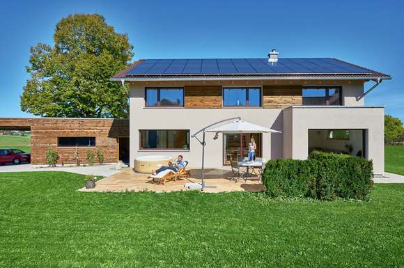 Energieeffizient, heimelig und individuell: Das 190 Quadratmeter große Eigenheim von Familie Boneberg basiert auf einer Baureihe, wurde aber den persönlichen Wünschen entsprechend gestaltet.