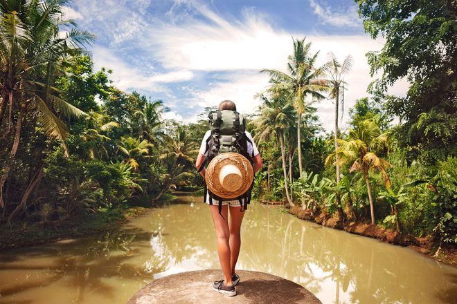 Egal, auf welchen Kontinent es Urlauber verschlägt: Die Mücken warten schon. Und nicht selten haben sie Krankheitserreger im Gepäck.
