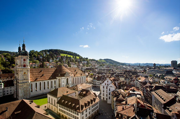 Das ehemalige Benediktinerstift in St. Gallen mit seiner Kathedrale und der Bibliothek aus dem Barock.
