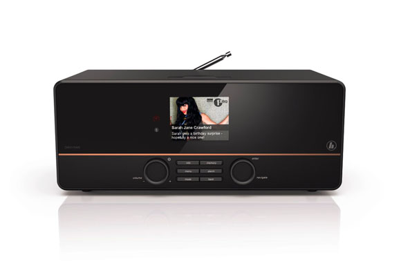 Hama stellt zur Internationalen Funkausstellung vom 01. bis 06.09.2017 in Berlin mit dem neuen DIR3115MS ein echtes Hybridmodell vor: Zum klassisch analogen FM-Radio gesellen sich DAB+ und Internet-Technologie.