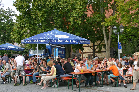 Der "Ostheimer Schnaidmart" lädt alljährlich zum geselligen Beisammensein ein.