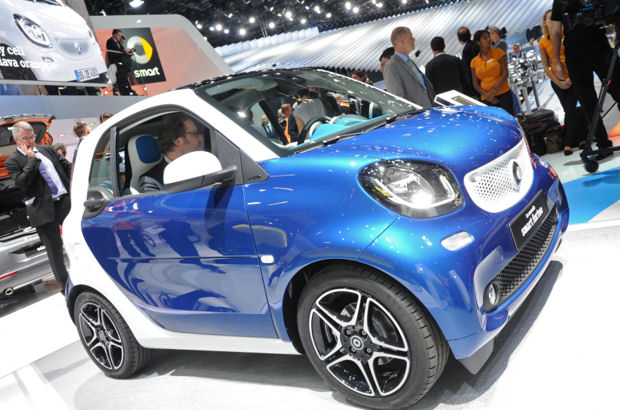 Die neuen smart fortwo und forfour feiern in Paris ihre Weltpremiere.