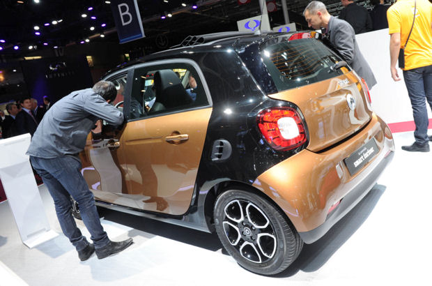 Die neuen smart fortwo und forfour feiern in Paris ihre Weltpremiere.