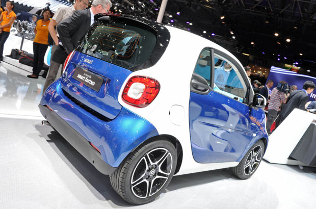 Die neuen smart fortwo und forfour feiern in Paris ihre Weltpremiere.