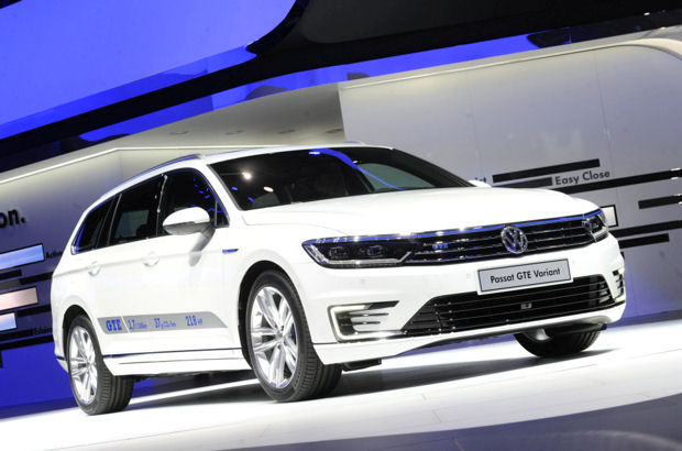 Der Volkswagen Passat GTE mit Plug-In-Hybridantrieb kommt Mitte 2015 auf den Markt.