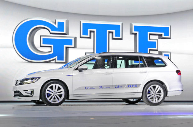 Der Volkswagen Passat GTE mit Plug-In-Hybridantrieb kommt Mitte 2015 auf den Markt.