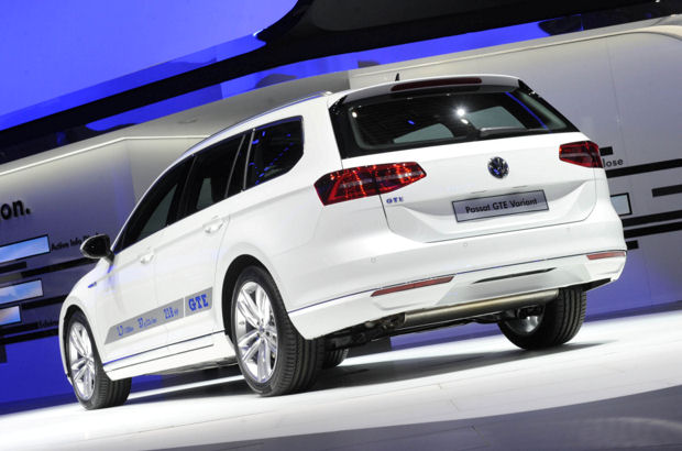 Der Volkswagen Passat GTE mit Plug-In-Hybridantrieb kommt Mitte 2015 auf den Markt.